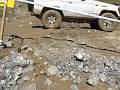 50 le vehicule franchit un petit  ruisseau